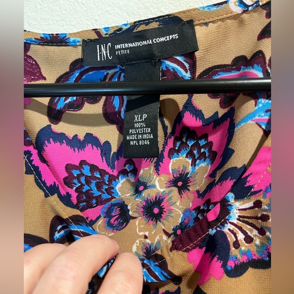 Top - Picture 4 of 4